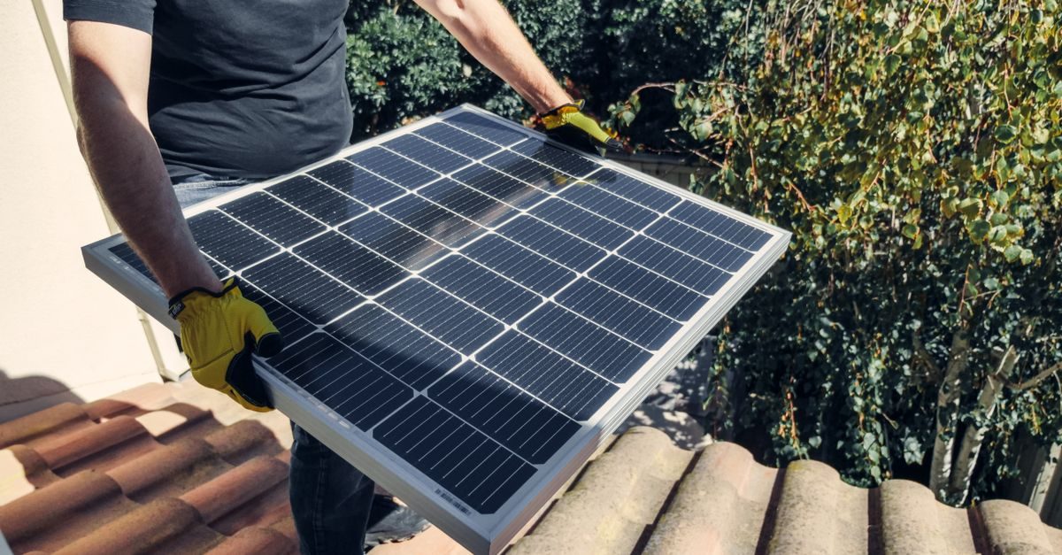 Home solar battery storage
