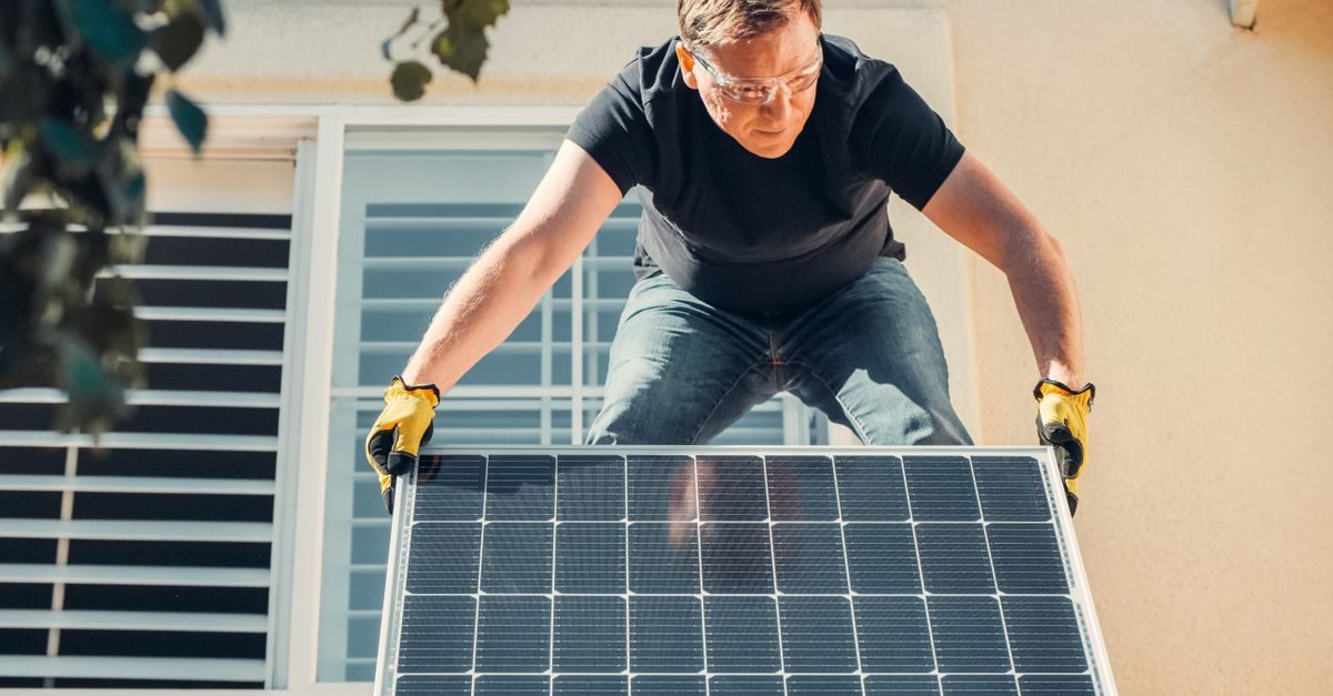 Home solar battery storage